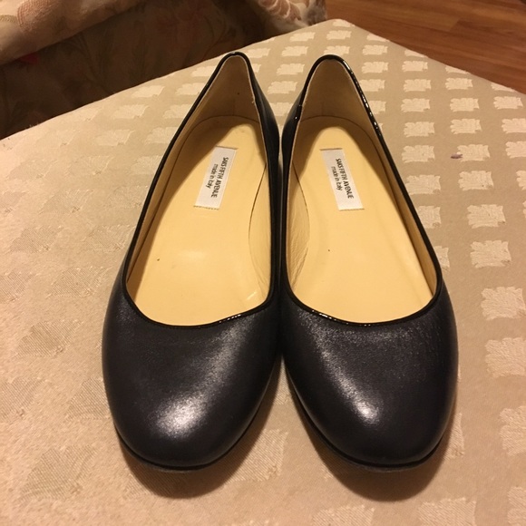 Saks Fifth ave made in Italy flat shoes - Picture 1 of 5